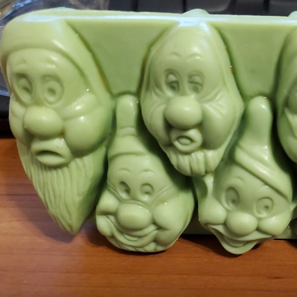 NEW Vintage 70s Disney Ben Rickert Seven Dwarfs Sculptured Soaps - Picture 2 of 14